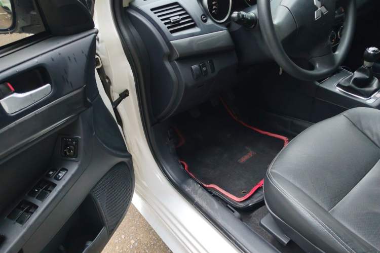 Used Mitsubishi Lancer EX 2012 Chasing Edition 1.8L Manual Luxury Model Driver Seat