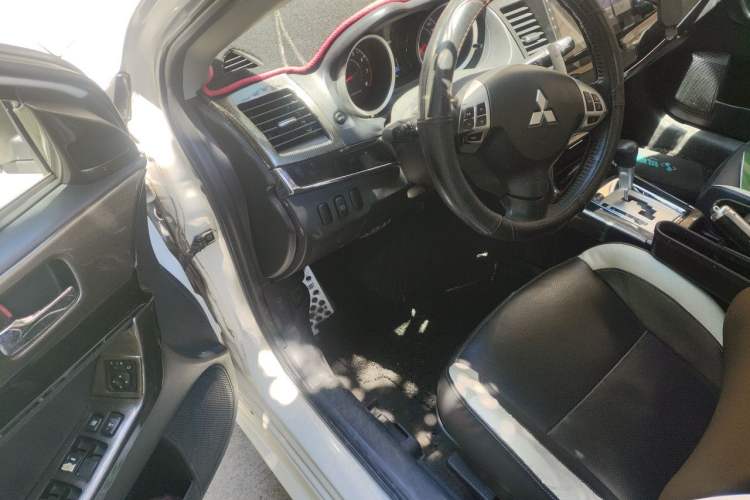 Used Mitsubishi Lancer EX 2012 Chasing Edition 1.8L CVT Luxury Model Driver Seat