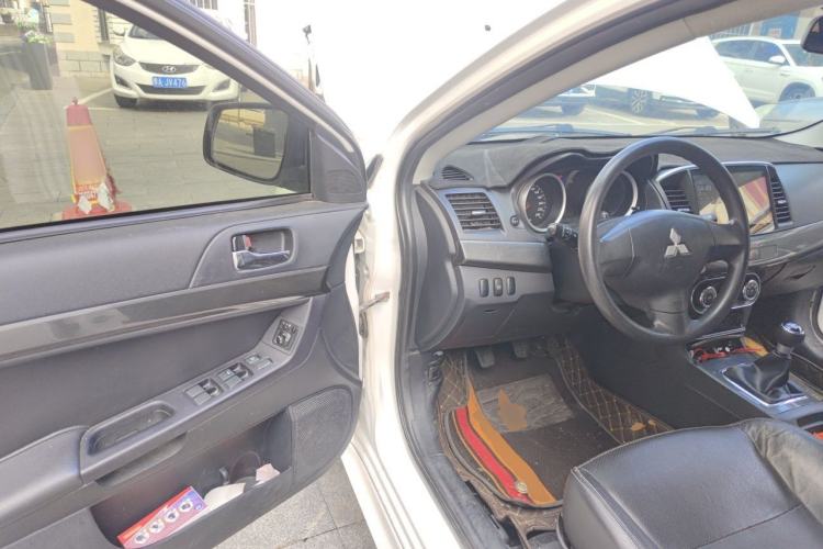 Used Mitsubishi Lancer EX 2012 Chasing Edition 1.8L Manual Luxury Model Driver Seat