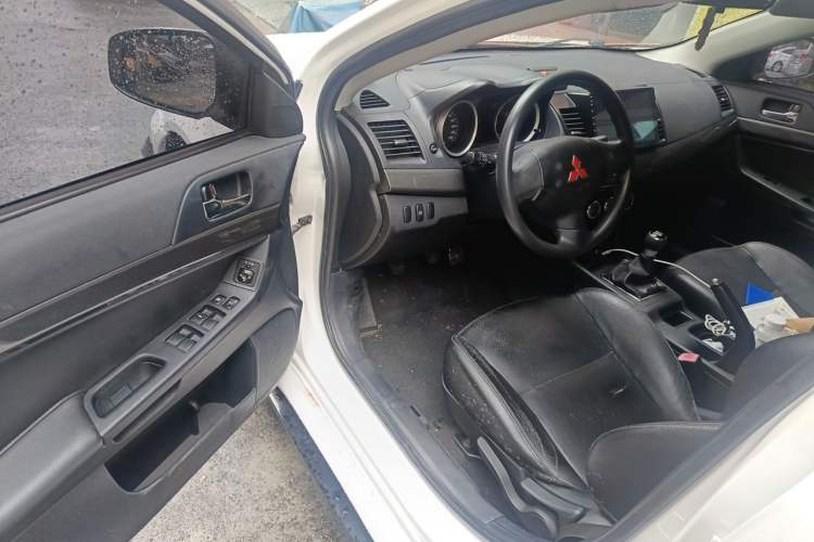 Used Mitsubishi Lancer EX 2012 Xinyuan Edition 2.0L Manual Comfort Model Driver Seat