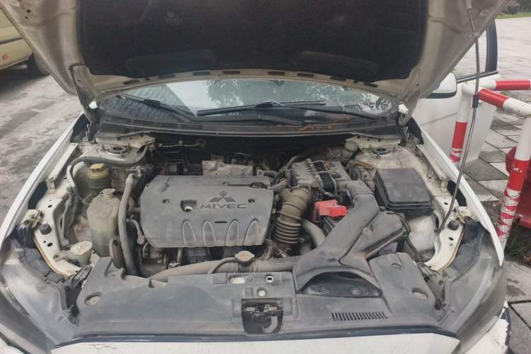 Used Mitsubishi Lancer EX 2012 Fashion Edition 1.8L Manual Comfort Version Engine Bay