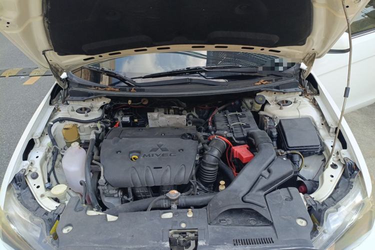 Used Mitsubishi Lancer EX 2012 Xiali Edition 2.0L CVT Flagship Model Engine Bay