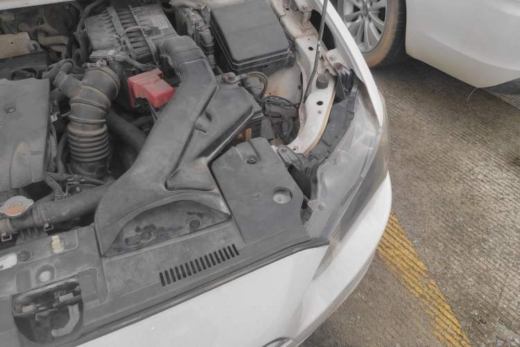 Used Mitsubishi Lancer EX 2012 Fashion Edition 1.8L Manual Comfort Version Engine Bay Left