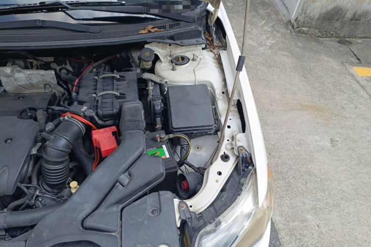 Used Mitsubishi Lancer EX 2012 Xiali Edition 2.0L CVT Flagship Model Engine Bay Left