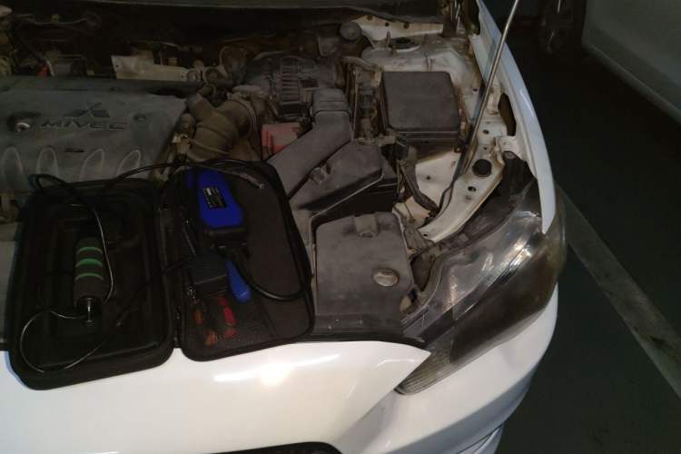 Used Mitsubishi Lancer EX 2012 Classic 1.8L CVT Black-and-White Edition Engine Bay Left