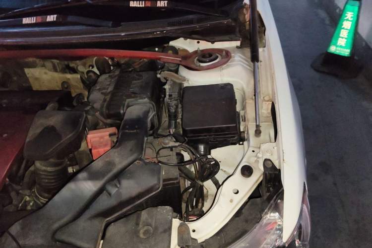 Used Mitsubishi Lancer EX 2012 Fashion Edition 1.8L Manual Comfort Version Engine Bay Left