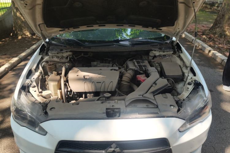 Used Mitsubishi Lancer EX 2012 Xinyuan Edition 2.0L Manual Comfort Model Engine Bay