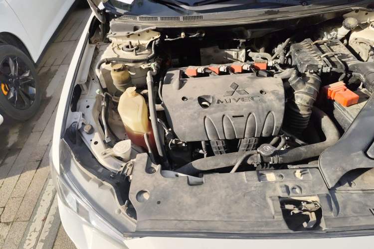 Used Mitsubishi Lancer EX 2012 Fashion Edition 1.8L Manual Comfort Version Engine Bay Right
