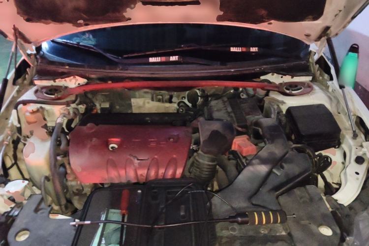 Used Mitsubishi Lancer EX 2012 Fashion Edition 1.8L Manual Comfort Version Engine Bay