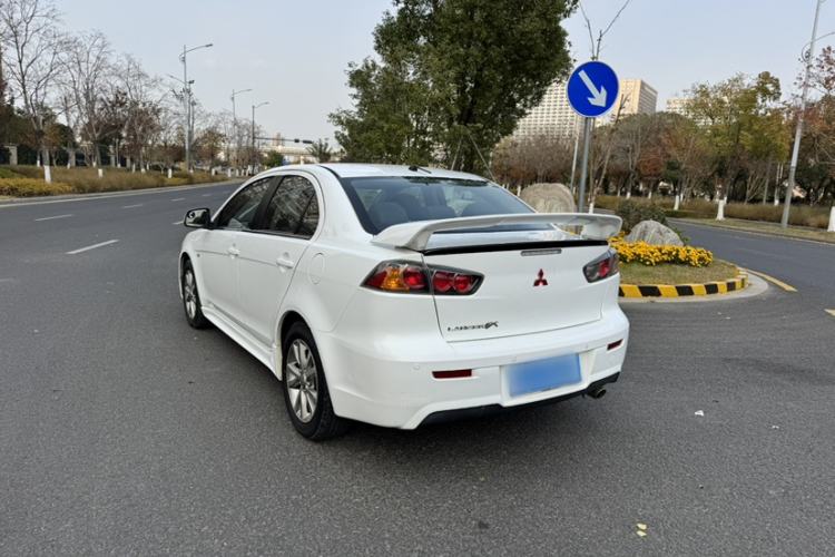 Used Mitsubishi Lancer EX 2012 Chasing Edition 1.8L Manual Luxury Model Exterior 5