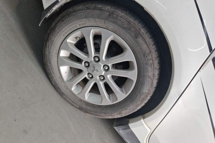Used Mitsubishi Lancer EX 2012 Fashion Edition 1.8L CVT Comfort Version Exterior 5