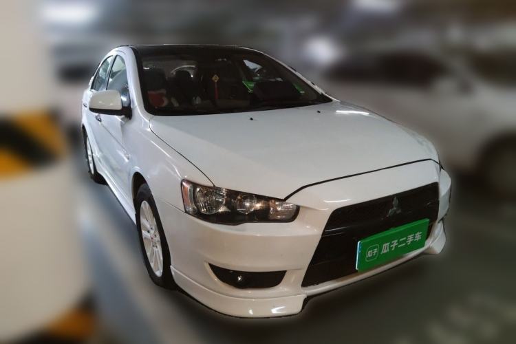 Used Mitsubishi Lancer EX 2012 Classic 1.8L CVT Black-and-White Edition Front Right 45 Deg