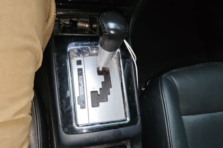 Used Mitsubishi Lancer EX 2012 Chasing Edition 1.8L CVT Luxury Model Gear Lever