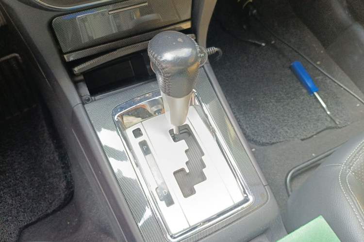 Used Mitsubishi Lancer EX 2012 Xiali Edition 2.0L CVT Flagship Model Gear Lever