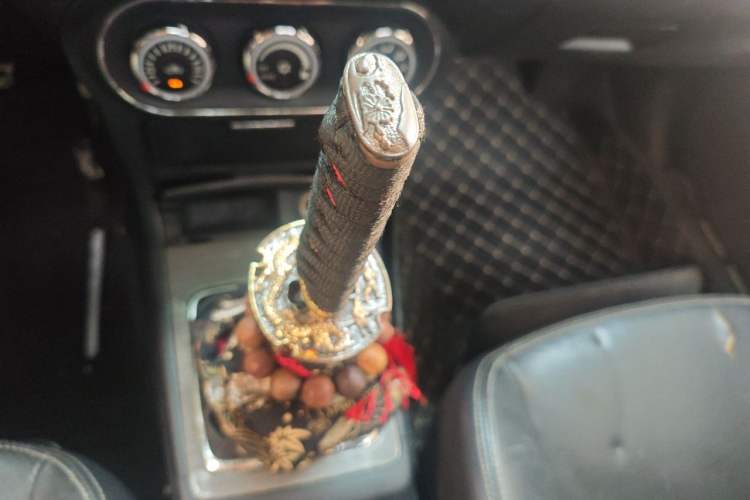 Used Mitsubishi Lancer EX 2012 Chasing Edition 1.8L Manual Luxury Model Gear Lever