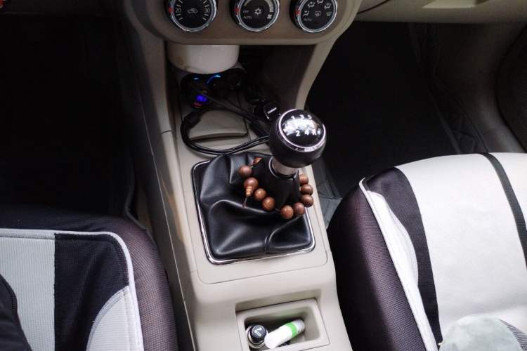 Used Mitsubishi Lancer EX 2012 Fashion Edition 1.8L Manual Comfort Version Gear Lever