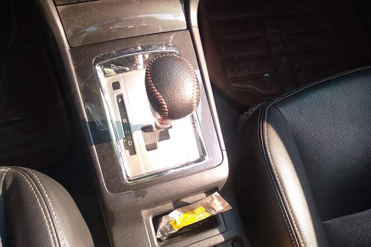 Used Mitsubishi Lancer EX 2012 Chasing Edition 1.8L CVT Luxury Model Gear Lever