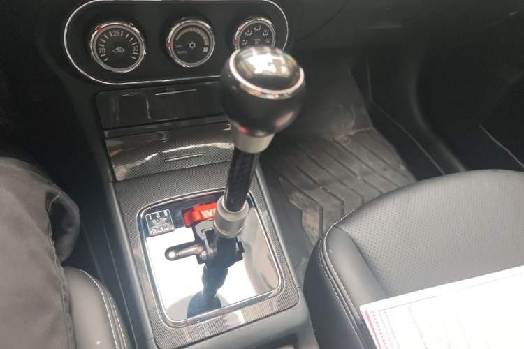 Used Mitsubishi Lancer EX 2012 1.8L Manual Charm Edition Gear Lever