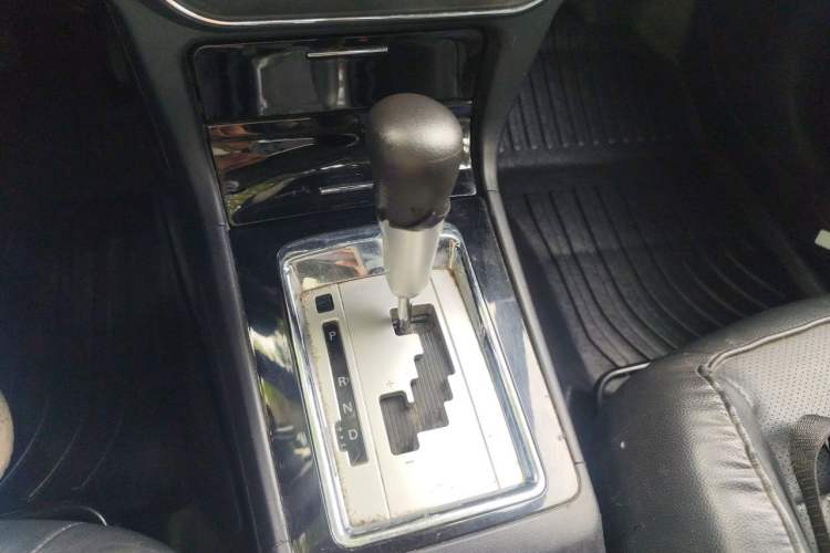 Used Mitsubishi Lancer EX 2012 Chasing Edition 1.8L CVT Luxury Model Gear Lever