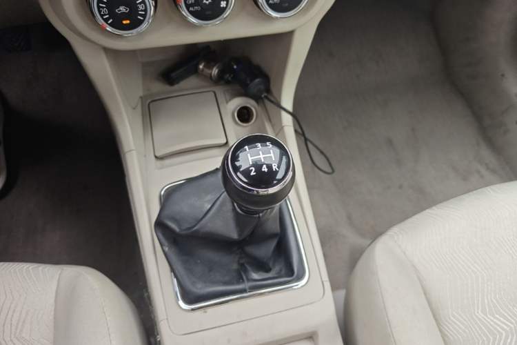 Used Mitsubishi Lancer EX 2012 Fashion Edition 1.8L Manual Comfort Version Gear Lever
