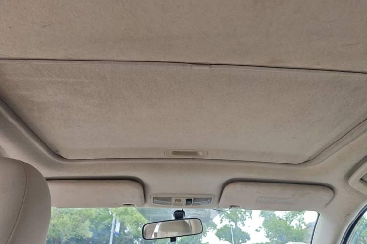 Used Mitsubishi Lancer EX 2012 Fashion Edition 1.8L Manual Comfort Version Headliner