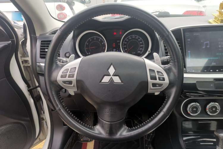 Used Mitsubishi Lancer EX 2012 Classic 2.0L CVT Black & White Edition Interior 2
