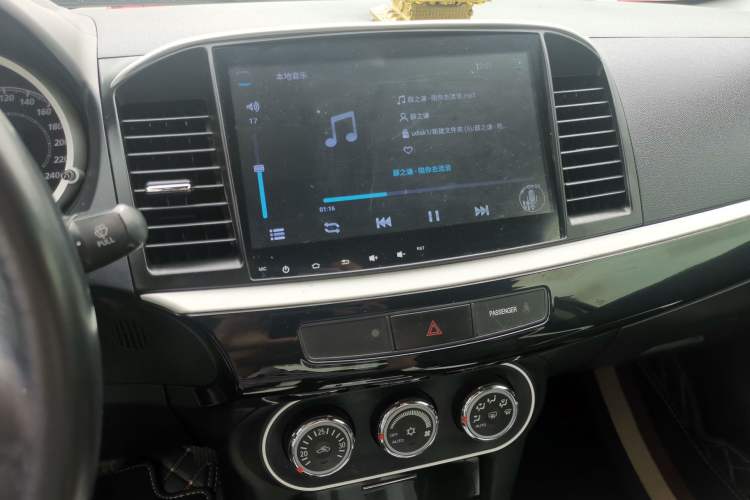 Used Mitsubishi Lancer EX 2012 Classic 2.0L CVT Black & White Edition Interior 3