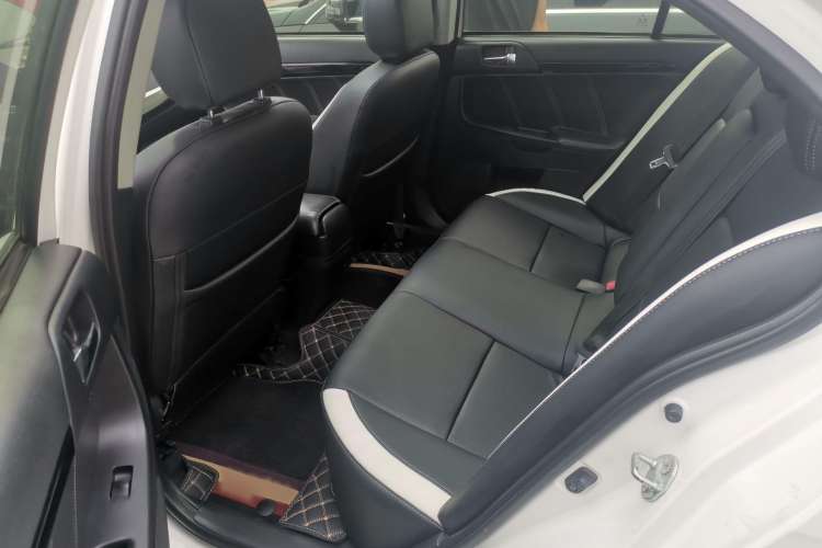 Used Mitsubishi Lancer EX 2012 Classic 2.0L CVT Black & White Edition Interior 6