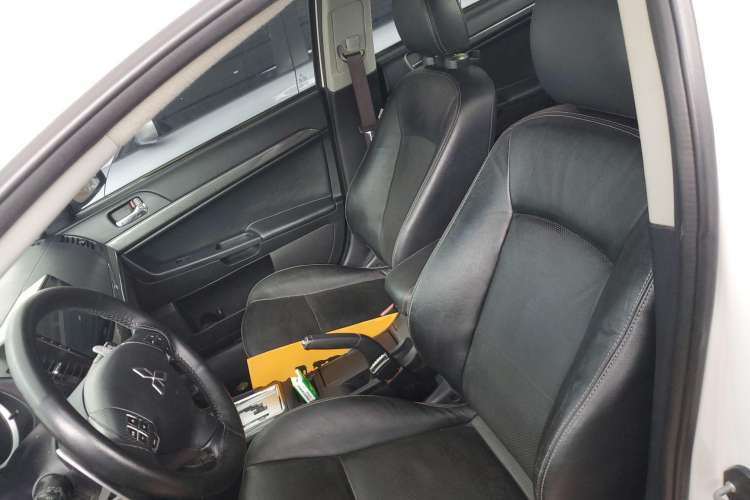 Used Mitsubishi Lancer EX 2012 Xiali Edition 2.0L CVT Flagship Model Left Front Seat