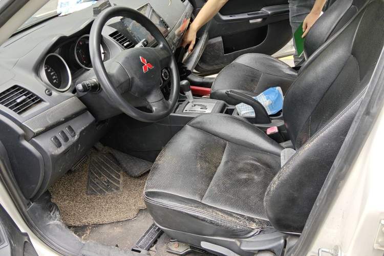Used Mitsubishi Lancer EX 2012 Fashion Edition 1.8L CVT Comfort Version Left Front Seat