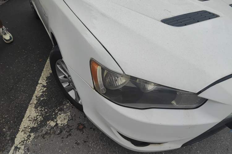 Used Mitsubishi Lancer EX 2012 New Year Edition 1.8L Manual Comfort Model Right Front Headlight