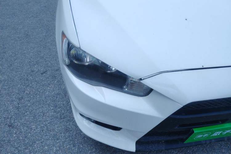Used Mitsubishi Lancer EX 2012 Fashion Edition 1.8L CVT Comfort Version Right Front Headlight
