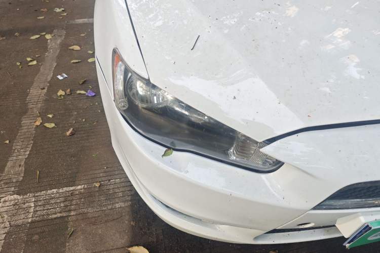 Used Mitsubishi Lancer EX 2012 Chasing Edition 1.8L Manual Luxury Model Right Front Headlight