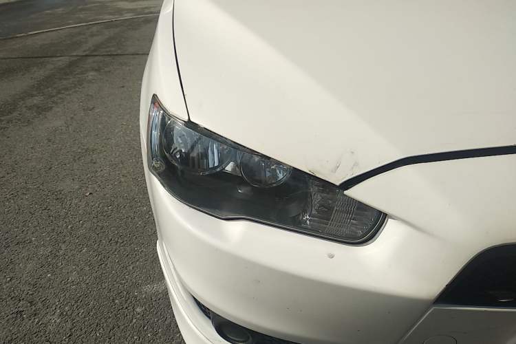 Used Mitsubishi Lancer EX 2012 Chasing Edition 1.8L CVT Luxury Model Right Front Headlight