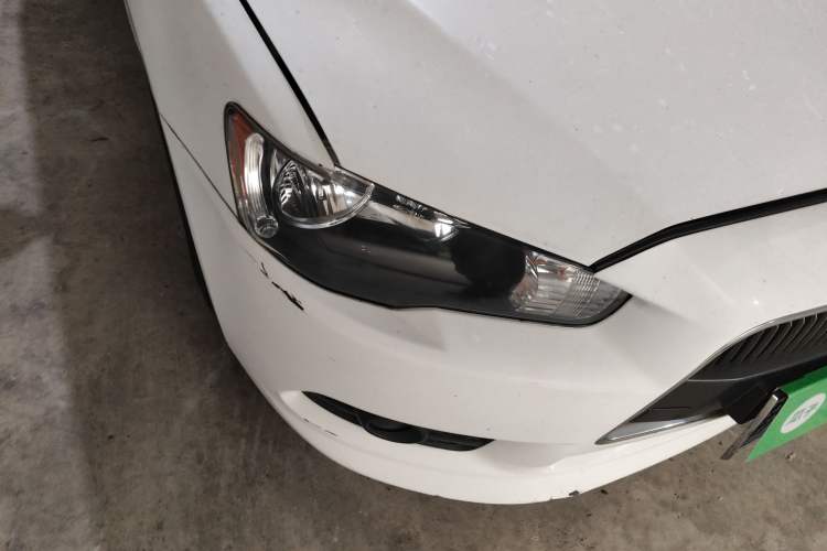 Used Mitsubishi Lancer EX 2012 Anniversary Edition 1.8L CVT Comfort Model Right Front Headlight