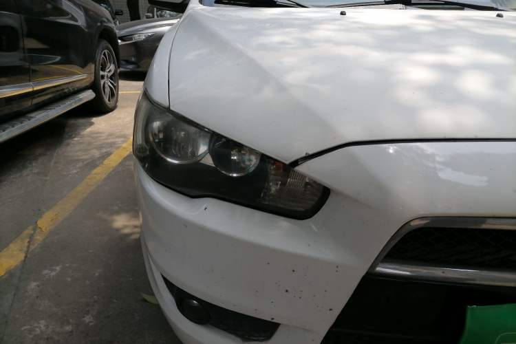 Used Mitsubishi Lancer EX 2012 Anniversary Edition 1.8L CVT Comfort Model Right Front Headlight