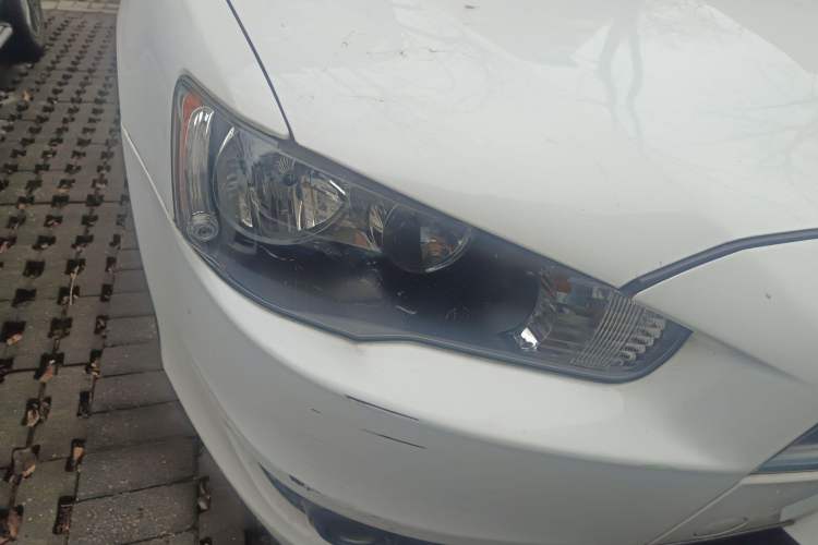 Used Mitsubishi Lancer EX 2012 Anniversary Edition 1.8L CVT Comfort Model Right Front Headlight