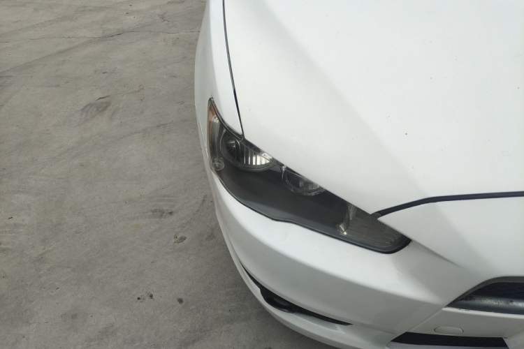 Used Mitsubishi Lancer EX 2012 1.8L Manual Charm Edition Right Front Headlight