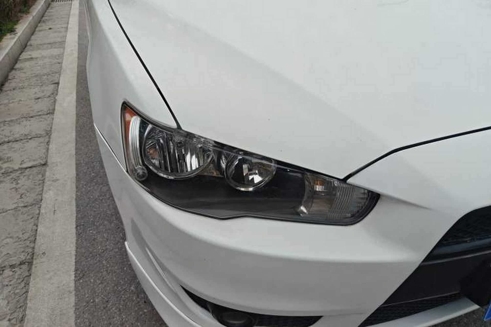 Used Mitsubishi Lancer EX 2012 Chasing Edition 1.8L CVT Luxury Model Right Front Headlight