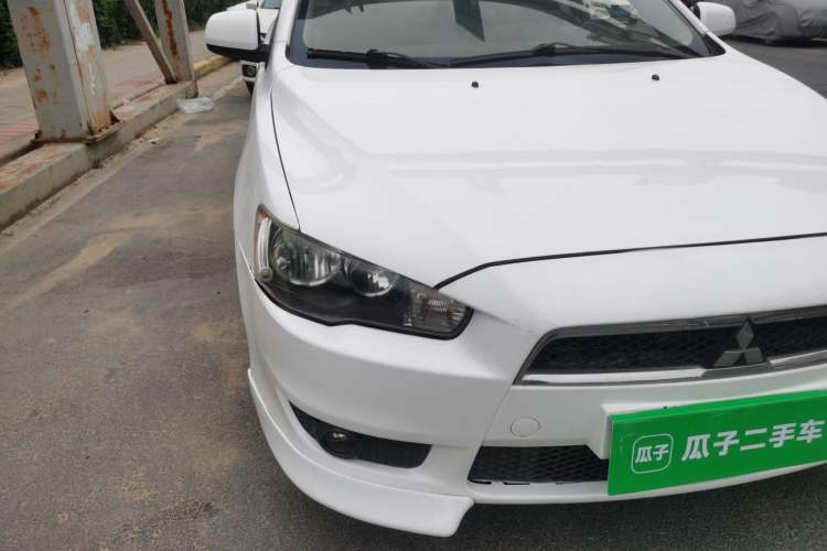 Used Mitsubishi Lancer EX 2012 Fashion Edition 1.8L CVT Comfort Version Right Front Headlight