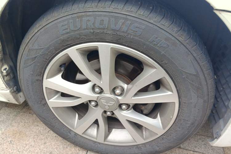 Used Mitsubishi Lancer EX 2012 Chasing Edition 1.8L CVT Luxury Model Right Front Wheel Hub