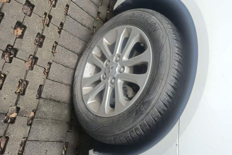 Used Mitsubishi Lancer EX 2012 Anniversary Edition 1.8L CVT Comfort Model Right Front Wheel Hub