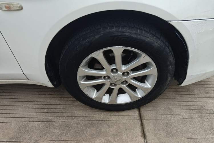 Used Mitsubishi Lancer EX 2012 Fashion Edition 1.8L Manual Comfort Version Right Front Wheel Hub