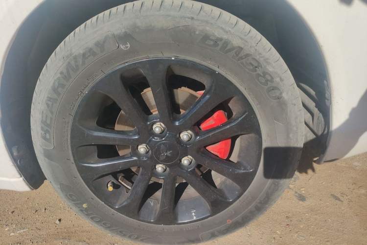 Used Mitsubishi Lancer EX 2012 Fashion Edition 1.8L CVT Comfort Version Right Front Wheel Hub