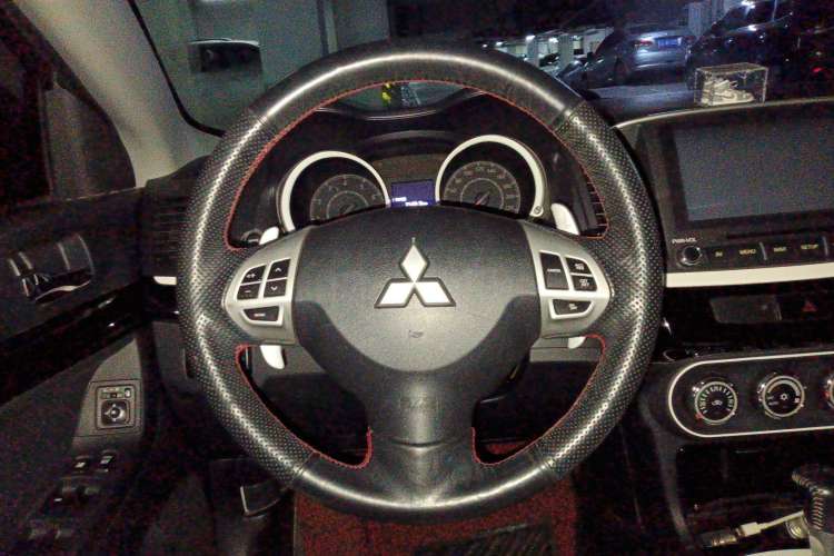 Used Mitsubishi Lancer EX 2012 Classic 2.0L CVT Black & White Edition Steering Wheel