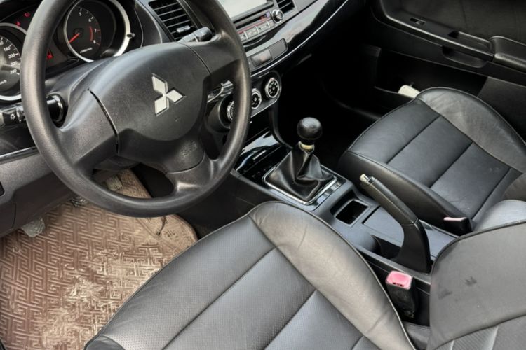 Used Mitsubishi Lancer EX 2012 Chasing Edition 1.8L Manual Luxury Model Steering Wheel