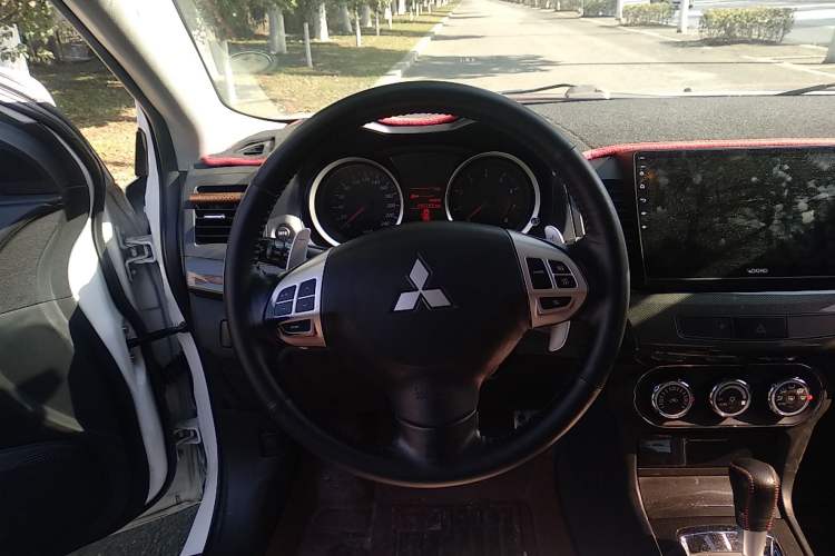 Used Mitsubishi Lancer EX 2012 Chasing Edition 1.8L CVT Luxury Model Steering Wheel