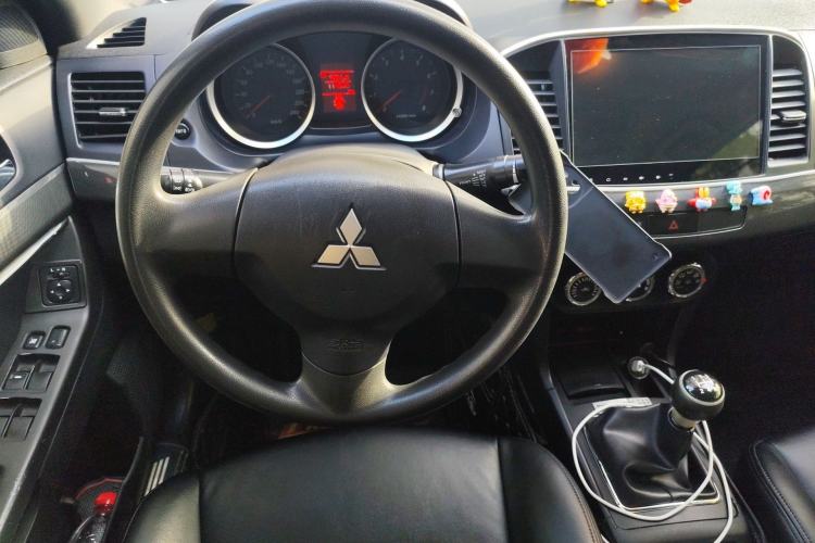 Used Mitsubishi Lancer EX 2012 Fashion Edition 1.8L Manual Comfort Version Steering Wheel