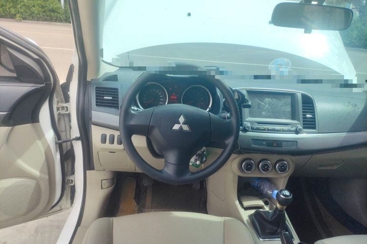Used Mitsubishi Lancer EX 2012 1.8L Manual Charm Edition Steering Wheel