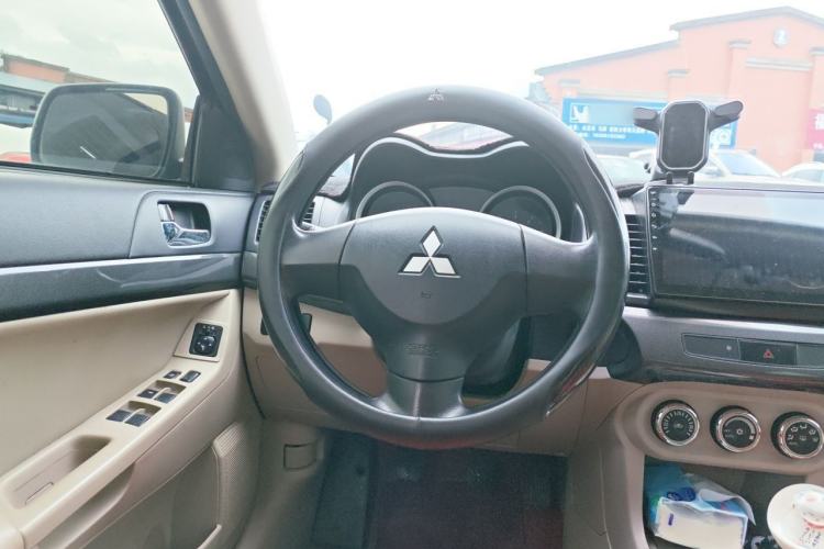 Used Mitsubishi Lancer EX 2012 Fashion Edition 1.8L Manual Comfort Version Steering Wheel